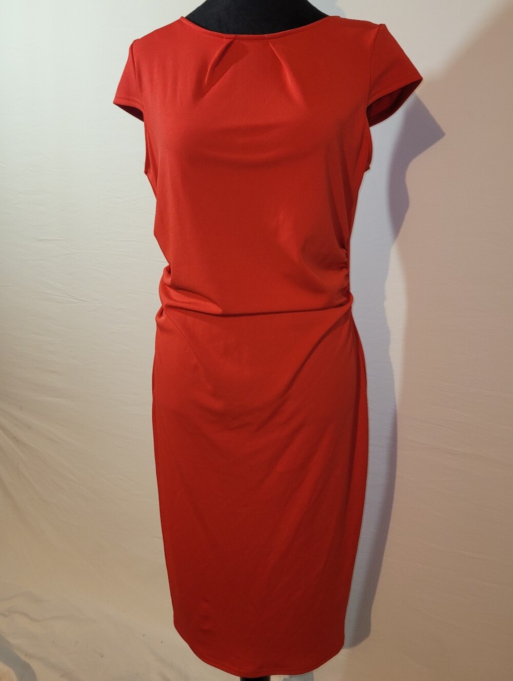 Classic Red Sheath Dress - Women's Elegant Work-to-Event Dress, M